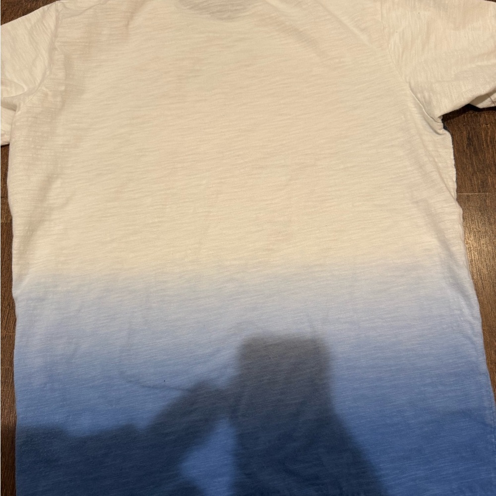 UNIQLO UT Hokusai Blue T-Shirt Large - Picture 6 of 8